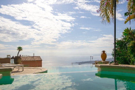 Foto Villa unifamiliare in Salita Giafari 25, Taormina Centro di 910 m²