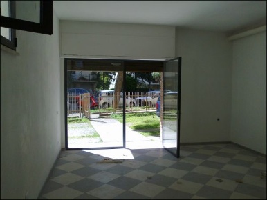 Foto Locale commerciale a Pisa Landi di 45 m² con 2 locali in affitto