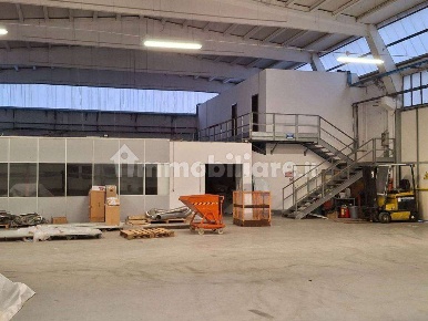 Foto Capannone industriale in viale della Scienza, Modena Modena Est