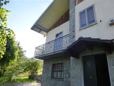 Foto Villa unifamiliare a Riolunato Centro di 250 m² con 13 locali