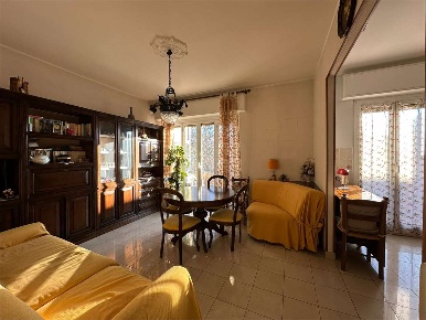 Foto Appartamento in Via Ponte Nuovo, Rapallo di 70 m² con 3 locali