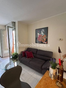 Foto Appartamento in Via Cavour, Casatenovo Centro di 60 m² con 2 locali