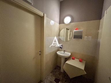 Foto Bar a Verona Zona Fiera di 140 m² con 2 locali in vendita