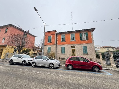 Foto Casa indipendente in Via Del Sole 3, Bologna Corticella di 300 m²