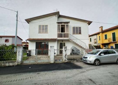 Foto Case indipendenti in Via Gonfo, Noventa di Piave Centro di 141 m²