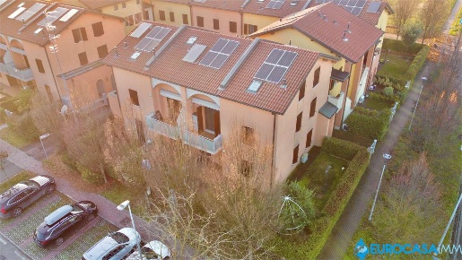Foto Appartamento in Via Nilde Iotti 21, Novellara di 157 m² con 5 locali