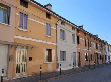 Foto Appartamento in Via Pietro Riboli, Schio Centro di 143 m² con 5 locali
