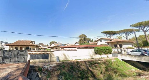 Foto Appartamento in Viale di Castel Porziano 343, Roma Infernetto di 73 m²