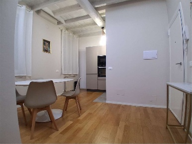 Foto Appartamento in corso adriano, Modena Centro Storico di 100 m²