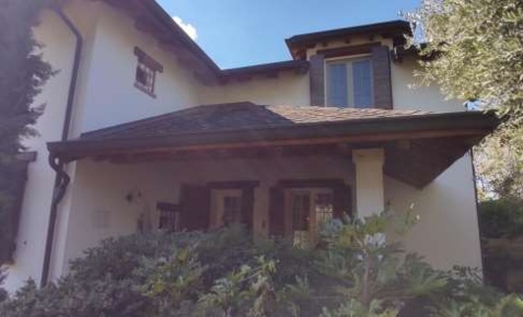 Foto Appartamento in Via Dante Alighieri, Sarego Centro di 378 m² all'asta