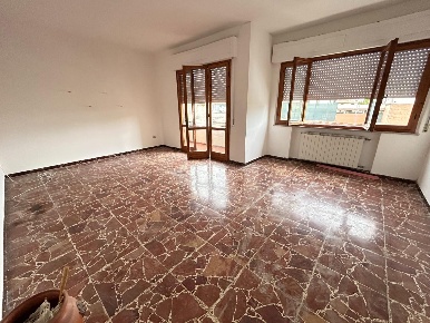 Foto Appartamento a Ponsacco Centro di 120 m² con 6 locali in vendita