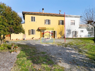 Foto Casale a Cascina Arnaccio - Chiesanuova di 320 m² con 12 locali