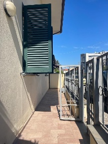 Foto Case indipendenti a Pietrasanta di 100 m² con 5 locali in affitto
