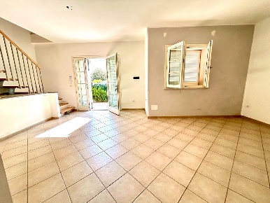 Foto Villa bifamiliare a Crespina Lorenzana Cenaia di 160 m² con 7 locali