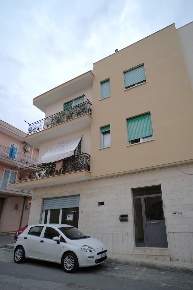 Foto Appartamento a Massafra Centro di 100 m² con 3 locali in vendita