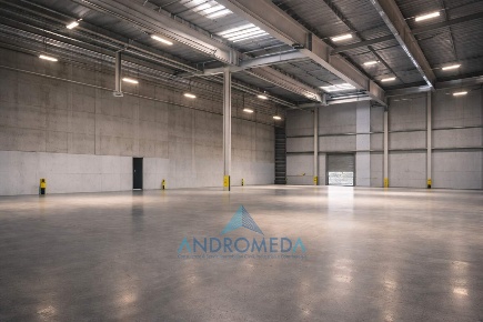 Foto Capannone industriale a Pignataro Maggiore di 1350 m² con 2 locali