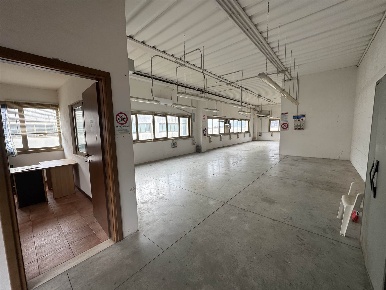 Foto Capannone industriale in via meucci, Rufina Scopeti di 153 m²