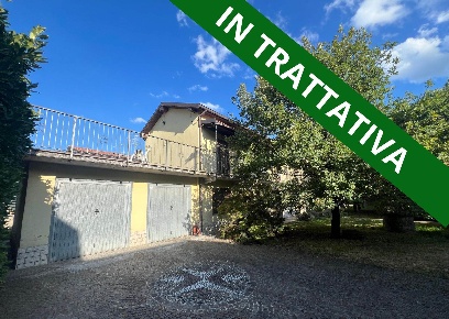 Foto Appartamento a Canonica d'Adda Centro di 331 m² con 11 locali