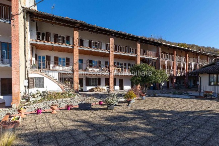 Foto Case semi ndipendenti in via torrazzo, Chiaverano Centro di 345 m²