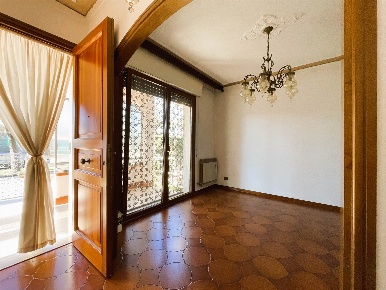 Foto Villa bifamiliare a Viareggio Torre del Lago di 150 m² con 6 locali