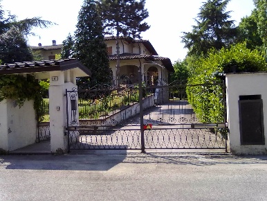 Foto Villa unifamiliare a Castelnuovo Rangone Montale Rangone di 394 m²