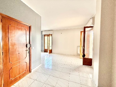 Foto Appartamento in Via Belpasso  21, Camporotondo Etneo Centro di 125 m²