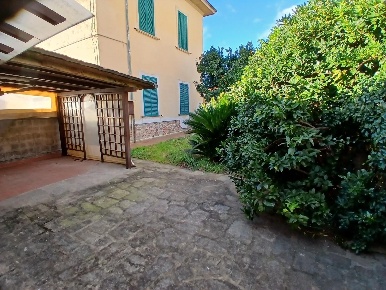 Foto Appartamento a Vecchiano Migliarino di 90 m² con 4 locali in vendita