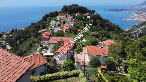 Foto Villa singola a Ventimiglia Grimaldi, Mortola di 166 m² con 7 locali