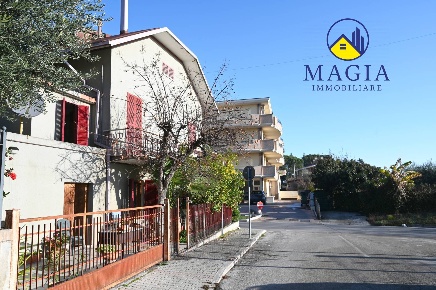 Foto Casa indipendente a Castel di Lama Piattoni Villa Sant'Antonio