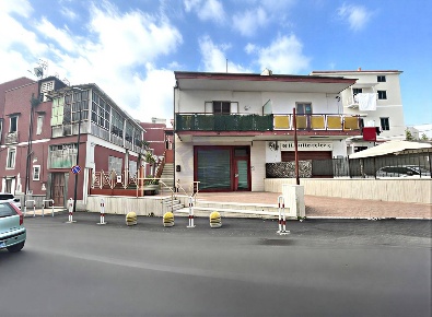 Foto Villa singola in via ciro menotti, Trecase di 140 m² con 4 locali