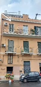 Foto Appartamento in Via Calatabiano, Catania Borgo di 80 m² con 3 locali