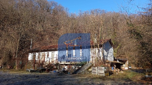 Foto Casa indipendente in Fraz. Priacco, Cuorgnè di 200 m² con 8 locali
