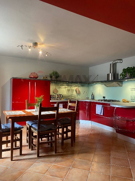 casa indipendente in vendita a Camaiore in zona Orbicciano