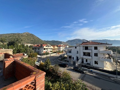 Foto Casa indipendente in Duca Degli Abruzzi, Calvi Risorta di 439 m²