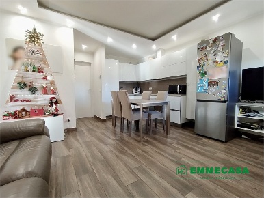 Foto Villa unifamiliare a Valenzano di 290 m² con 3 locali in vendita