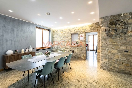 Foto Villa unifamiliare in VIA CANIANA, Cividate al Piano di 447 m²