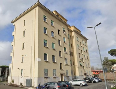 Foto Appartamento in Via Cortona 111, Roma Fidene di 92 m² con 4 locali