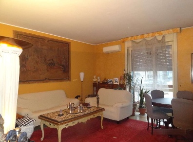 Foto Appartamento in Via Melchiorre Gioia, Milano Isola di 181 m² all'asta