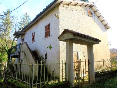 Foto Rustico in cardagnano, Sarnano di 270 m² con 11 locali in vendita