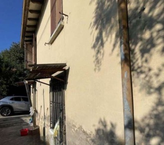 Foto Case indipendenti in Via Selice, Conselice Centro di 104 m² all'asta