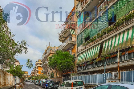 Foto Appartamento in via  Fanny Tacchinardi 40, Roma di 102 m² con 3 locali