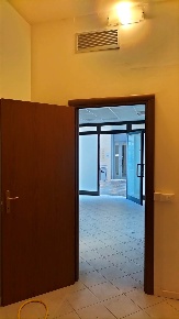 Foto Locale commerciale a Livorno Cisternino di 55 m² con 3 locali