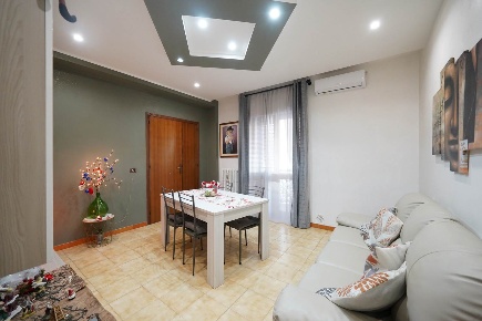 Foto Appartamento in Via Sangirardi  17, Palo del Colle Centro di 85 m²