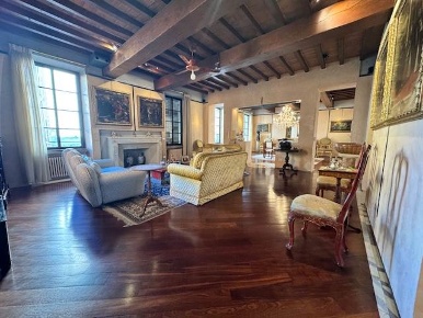 Foto Appartamento a Parma San Leonardo di 200 m² con 8 locali in vendita