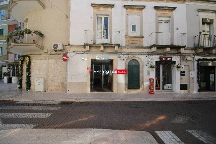 Foto Negozio in Corso Messapia 24, Martina Franca di 37 m² con 1 locali