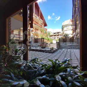 Foto Appartamento in Via Einaudi 21 A, Bardonecchia Centro di 82 m²