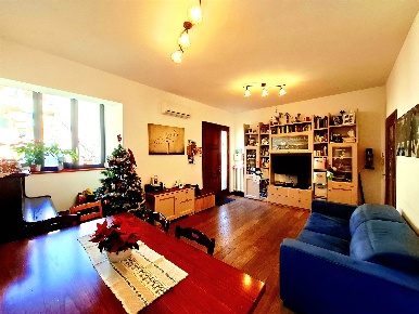 Foto Appartamento a Montespertoli Centro di 150 m² con 6 locali in vendita