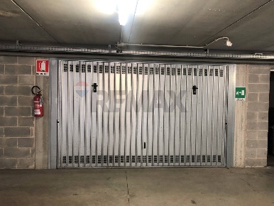 Foto Box in via Caboto, Segrate Villaggio Ambrosiano di 25 m² con 1 locali