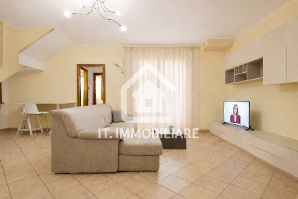 Foto Villa unifamiliare in via 13 novembre 1944, Forlì Roncadello di 250 m²