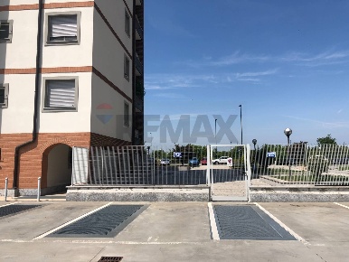 Foto Box in via Caboto, Segrate Villaggio Ambrosiano di 11 m² con 1 locali